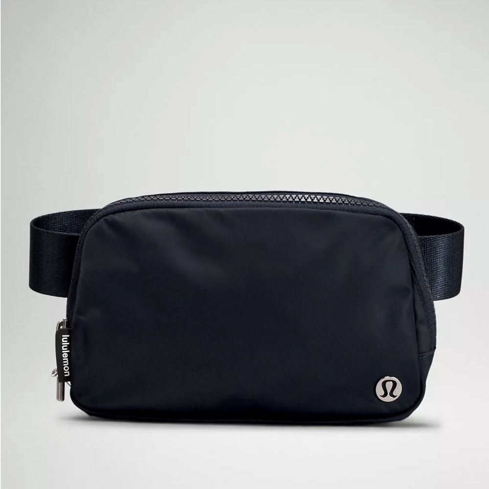 NWT Lululemon Everywhere Belt Bag, Black 1L